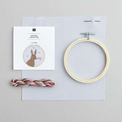 Rico Design GmbH & Co.KG Romantischer Hase Stickset Ø10cm - Bastelset Rico Design GmbH & Co.KG Romantischer Hase Stickset Ø10cm - Bastelset