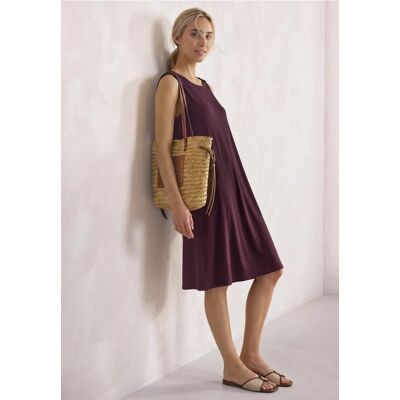 Street One Knielanges Kleid mit Rundhals und Knopfdetail - Rot - Damen Street One Knielanges Kleid mit Rundhals und Knopfdetail - Rot - Damen