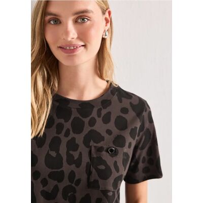 Street One T-Shirt mit Rundhals und Brusttasche im Leo-Look - Braun - Damen Street One T-Shirt mit Rundhals und Brusttasche im Leo-Look - Braun - Damen
