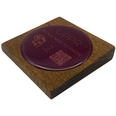 PRODUCTMATE Tischaufsteller liegend schräg mit QR-Code Aufkleber matt und NFC-Chip; 8.5x8.5 cm (BxH); buche/dunkelbraun; 25 Stück / Pack PRODUCTMATE Tischaufsteller liegend schräg mit QR-Code Aufkleber matt und NFC-Chip; 8.5x8.5 cm (BxH); buche/dunkelbraun; 25 Stück / Pack