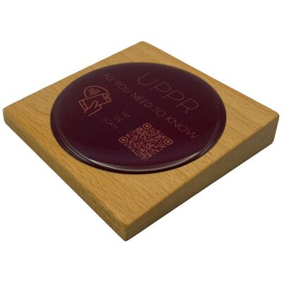 PRODUCTMATE Tischaufsteller liegend schräg mit QR-Code Aufkleber matt und NFC-Chip; 8.5x8.5 cm (BxH); buche/braun; 25 Stück / Pack PRODUCTMATE Tischaufsteller liegend schräg mit QR-Code Aufkleber matt und NFC-Chip; 8.5x8.5 cm (BxH); buche/braun; 25 Stück / Pack