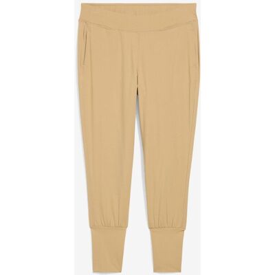 bonprix Capri-Hose aus softem Material beige 40 bonprix Capri-Hose aus softem Material beige 40