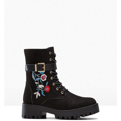 bonprix Schnürboots mit Stickerei schwarz 40 bonprix Schnürboots mit Stickerei schwarz 40
