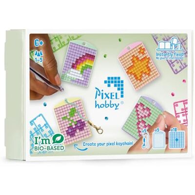 Pixelhobby Pixel P23905 Mosaik Medaillon Themenbox Niedlich, Schlüsselanhänger für Kinder zum Selbstgestalten, kinderleichtes Stecksystem, ohne Bügeln und Kleben, Steinchen aus Biokunststoff Pixelhobby Pixel P23905 Mosaik Medaillon Themenbox Niedlich, Schlüsselanhänger für Kinder zum Selbstgestalten, kinderleichtes Stecksystem, ohne Bügeln und Kleben, Steinchen aus Biokunststoff