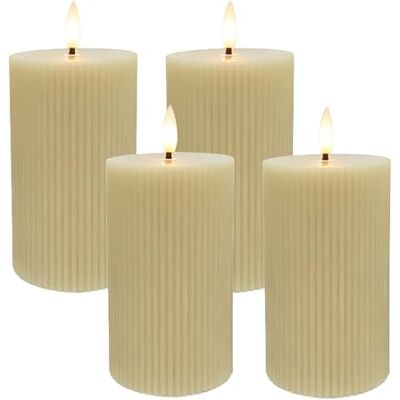 Relaxdays LED Kerzen, 4er Set, HxD: 13 x 7,5 cm, flackernde Flamme, Echtwachs, Rillen, flammenlose Blockkerzen, beige Relaxdays LED Kerzen, 4er Set, HxD: 13 x 7,5 cm, flackernde Flamme, Echtwachs, Rillen, flammenlose Blockkerzen, beige