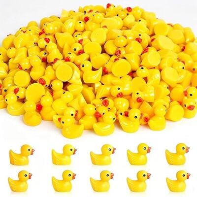 AiQInu 100 Stück Mini Enten Dekor Gelb – Harz Figuren für Aquarium, Miniaturgarten, DIY, Puppenhaus, Bonsai, Partygeschenk AiQInu 100 Stück Mini Enten Dekor Gelb – Harz Figuren für Aquarium, Miniaturgarten, DIY, Puppenhaus, Bonsai, Partygeschenk