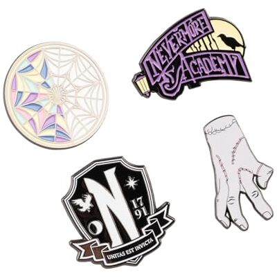 Grupo Erik Set mit 4 Anstecknadeln – Wednesday Merchandise Emaille-Pins, niedliche Anstecknadeln, Mittwoch-Addams-Geschenke unter 4,5 kg, lustige Geschenke für Freunde Grupo Erik Set mit 4 Anstecknadeln – Wednesday Merchandise Emaille-Pins, niedliche Anstecknadeln, Mittwoch-Addams-Geschenke unter 4,5 kg, lustige Geschenke für Freunde