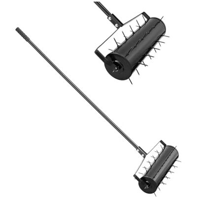 VEVOR Aerifizierer, 525x235x1560 mm, Rasenlüfter Walze, Rasenbelüfter mit abnehmbarem Griff und 33 Eisenspikes, Vertikutierer für verdichtete Böden und Rasenflächen im Garten, Terrasse, Hof, Schwarz VEVOR Aerifizierer, 525x235x1560 mm, Rasenlüfter Walze, Rasenbelüfter mit abnehmbarem Griff und 33 Eisenspikes, Vertikutierer für verdichtete Böden und Rasenflächen im Garten, Terrasse, Hof, Schwarz