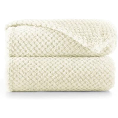 RESTILO Kuscheldecke 70x150 cm Creme Decke Microfaser Wohndecke Tagesdecke Fleece weich sanft kuschelig skandinavischer Stil Ecru Henry RESTILO Kuscheldecke 70x150 cm Creme Decke Microfaser Wohndecke Tagesdecke Fleece weich sanft kuschelig skandinavischer Stil Ecru Henry