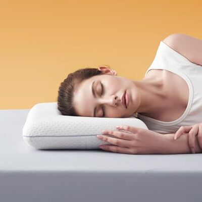 Sonive Kopfkissen Memory Foam 70x36x10cm, Kissen mit Bambusfasern + Polyester Kissenbezug, Nackenkissen gegen Nackenschmerzen, Waschbares und Abnehmbares Schlafkissen Weiß Sonive Kopfkissen Memory Foam 70x36x10cm, Kissen mit Bambusfasern + Polyester Kissenbezug, Nackenkissen gegen Nackenschmerzen, Waschbares und Abnehmbares Schlafkissen Weiß
