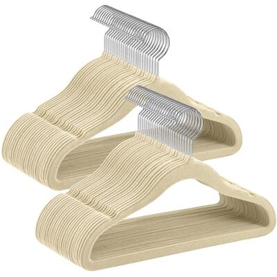 SONGMICS Kinderkleiderbügel, 50er Set Kleiderbügel Kinder, Baby-Kleiderbügel, Bügel Samt, 360° drehbarer Haken in Silber, platzsparend, rutschfest, für Kleiderschrank, sandbeige CRF027K05 SONGMICS Kinderkleiderbügel, 50er Set Kleiderbügel Kinder, Baby-Kleiderbügel, Bügel Samt, 360° drehbarer Haken in Silber, platzsparend, rutschfest, für Kleiderschrank, sandbeige CRF027K05