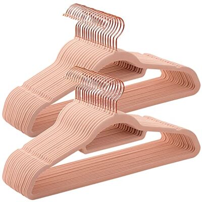 SONGMICS Kleiderbügel Samt, 50er Set, Bügel, rutschfest, kleine Stange für Krawatten, 360° drehbarer Haken, 0,6 cm dick, platzsparend, 43,5 cm lang, für Mäntel, Hosen, Roségold-Hellrosa CRF21PK50 SONGMICS Kleiderbügel Samt, 50er Set, Bügel, rutschfest, kleine Stange für Krawatten, 360° drehbarer Haken, 0,6 cm dick, platzsparend, 43,5 cm lang, für Mäntel, Hosen, Roségold-Hellrosa CRF21PK50