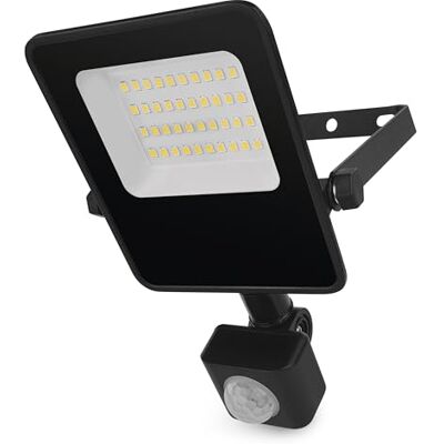 EMOS LED-Strahler VISIO mit Sensor 20W, 3000 lm dünnes Alu-Flutlicht wasserdicht neutralweiß extra hohe Lichtleistung 150lm/W Lebensdauer 36000 h Abstrahlwinkel 110° für Außenbereich EMOS LED-Strahler VISIO mit Sensor 20W, 3000 lm dünnes Alu-Flutlicht wasserdicht neutralweiß extra hohe Lichtleistung 150lm/W Lebensdauer 36000 h Abstrahlwinkel 110° für Außenbereich