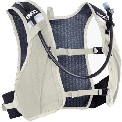 EVOC Hydro PRO Ultra 1,5 + Hydration Bladder 1,5 Trinkrucksack, Sand Trinkrucksack, Rucksack mit 1, 5 l Trinkblase für den Renn-Einsatz, körpernahe Westen-Passform EVOC Hydro PRO Ultra 1,5 + Hydration Bladder 1,5 Trinkrucksack, Sand Trinkrucksack, Rucksack mit 1, 5 l Trinkblase für den Renn-Einsatz, körpernahe Westen-Passform