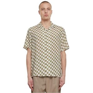 Urban Classics Herren Hemd Viscose AOP Resort Shirt, lässiges Hemd für Männer, mit floralem Print, erhältlich in vielen Farbvarianten, Größen XS-5XL Urban Classics Herren Hemd Viscose AOP Resort Shirt, lässiges Hemd für Männer, mit floralem Print, erhältlich in vielen Farbvarianten, Größen XS-5XL