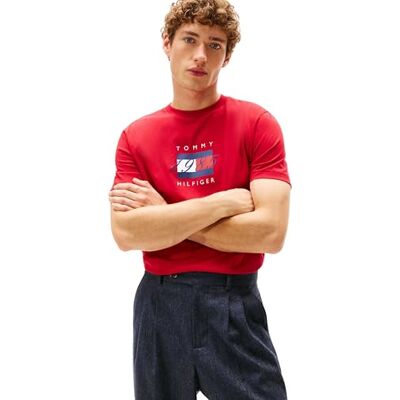 Tommy Hilfiger Herren T-Shirt Kurzarm Linear Flag Graphic Regular Fit, Rot (Medium Red), S Tommy Hilfiger Herren T-Shirt Kurzarm Linear Flag Graphic Regular Fit, Rot (Medium Red), S