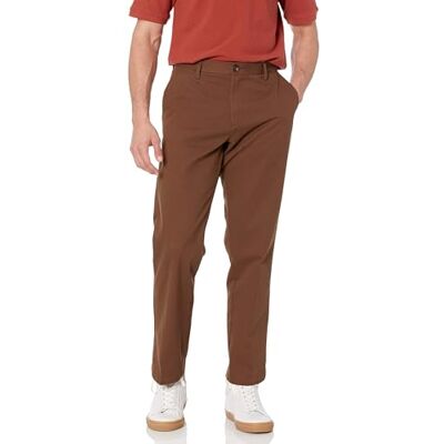 Amazon Essentials Herren Knitterfreie Classic-Fit-Stretch-Chinohose Ohne Bundfalten, Braun, 36W / 30L Amazon Essentials Herren Knitterfreie Classic-Fit-Stretch-Chinohose Ohne Bundfalten, Braun, 36W / 30L