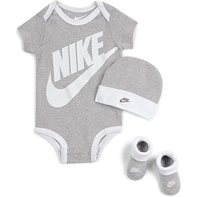NIKE Unisex-Kinder Futura Logo 3pc Set T-Shirt, Grau (Dk Grey Heather), (Herstellergröße: 86/92) NIKE Unisex-Kinder Futura Logo 3pc Set T-Shirt, Grau (Dk Grey Heather), (Herstellergröße: 86/92)