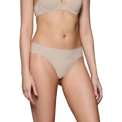 Triumph Body Make-Up Illusion String EX Nude Beige Triumph Body Make-Up Illusion String EX Nude Beige