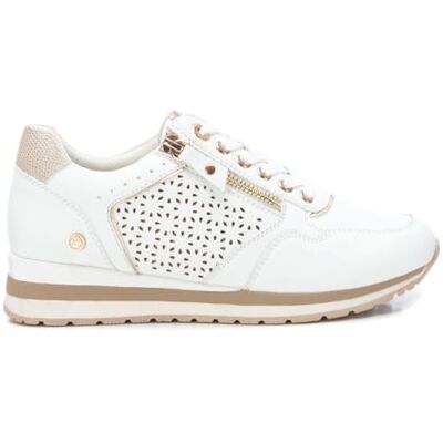 XTI Sportschuhe Sneaker Damen Weiß Bequeme und vielseitige Schuhe Casual Mode Modell 14223401 (Größe 37) XTI Sportschuhe Sneaker Damen Weiß Bequeme und vielseitige Schuhe Casual Mode Modell 14223401 (Größe 37)