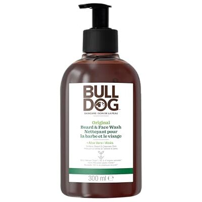 Bulldog Skincare for Men Bulldog SKINCARE 2-in-1 Bart- und Gesichtsreiniger für Männer, 300 ml, angereichert mit Aloe Vera, für alle Barttypen, entfernt Schmutz und Talg. Bulldog Skincare for Men Bulldog SKINCARE 2-in-1 Bart- und Gesichtsreiniger für Männer, 300 ml, angereichert mit Aloe Vera, für alle Barttypen, entfernt Schmutz und Talg.