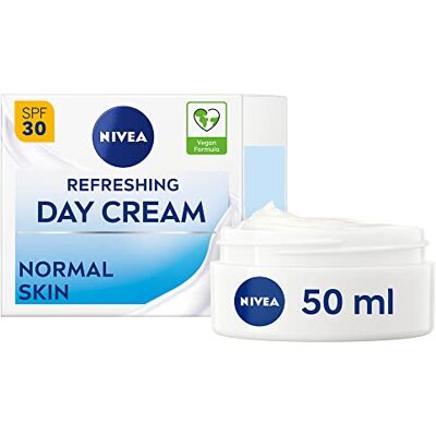 NIVEA Erfrischende Tagescreme (50 ml), Tagescreme für Frauen spendet 24 Stunden Feuchtigkeit, Gesichtscreme angereichert mit Vitamin E und LSF 30 für normale Haut NIVEA Erfrischende Tagescreme (50 ml), Tagescreme für Frauen spendet 24 Stunden Feuchtigkeit, Gesichtscreme angereichert mit Vitamin E und LSF 30 für normale Haut