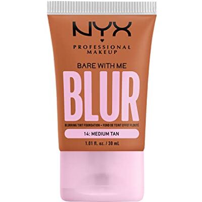 NYX PROFESSIONAL MAKEUP Weichzeichnende Foundation mit mittlerer Deckkraft und mattem Finish, Bis zu 12 Stunden Pflege und Feuchtigkeit, Mit Niacinamiden, Bare with Me, Farbe: Medium Tan, 1 x 30 ml NYX PROFESSIONAL MAKEUP Weichzeichnende Foundation mit mittlerer Deckkraft und mattem Finish, Bis zu 12 Stunden Pflege und Feuchtigkeit, Mit Niacinamiden, Bare with Me, Farbe: Medium Tan, 1 x 30 ml