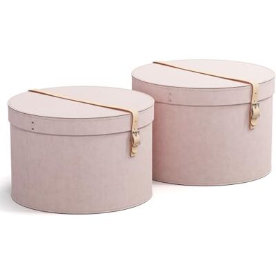 BIGSO BOX OF SWEDEN BIGSO RUT 2er-Set Aufbewahrungsbox mit Deckel – runde Ordnungsbox mit Lederriemen – große und kleine Hutschachtel aus 100% recycelter Faserplatte und Papier in Leinenoptik – rosa BIGSO BOX OF SWEDEN BIGSO RUT 2er-Set Aufbewahrungsbox mit Deckel – runde Ordnungsbox mit Lederriemen – große und kleine Hutschachtel aus 100% recycelter Faserplatte und Papier in Leinenoptik – rosa