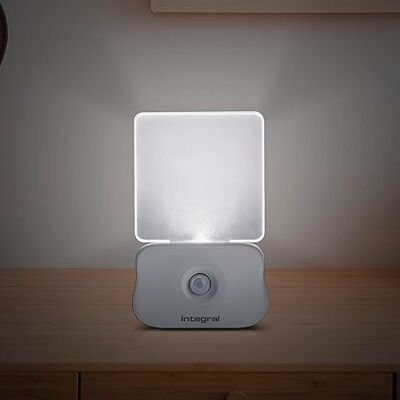 Integral LED Steckdosen-Nachtlicht mit Bewegungssensor Automatisches Ein-/Ausschalten Weiches Licht Transparent Ideal für Schlafzimmer, Flure, Treppen, Treppenabsätze, Kinderzimmer 2er-Pack Integral LED Steckdosen-Nachtlicht mit Bewegungssensor Automatisches Ein-/Ausschalten Weiches Licht Transparent Ideal für Schlafzimmer, Flure, Treppen, Treppenabsätze, Kinderzimmer 2er-Pack