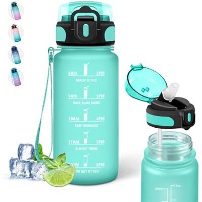 Grsta Trinkflasche Kinder 500ml Trinkflasche, Flasche mit Strohhalm, Leicht zu Reinigen, Trinkflasche uhrzeit, Auslaufsicher, Wasserflasche mit zeitmarkierung für Schule, Reisen, Camping, Running Grün Grsta Trinkflasche Kinder 500ml Trinkflasche, Flasche mit Strohhalm, Leicht zu Reinigen, Trinkflasche uhrzeit, Auslaufsicher, Wasserflasche mit zeitmarkierung für Schule, Reisen, Camping, Running Grün
