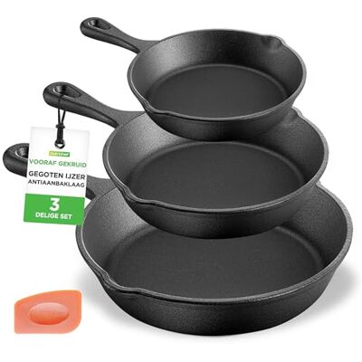 NutriChef Vorgewürzte Gusseisenpfannen – 3-teiliges Kochgeschirr Set mit Antihaftbeschichtung und Ausgießkante – Inklusive Schaber – Für Elektroherd, Induktion, Gasherd, Keramik NutriChef Vorgewürzte Gusseisenpfannen – 3-teiliges Kochgeschirr Set mit Antihaftbeschichtung und Ausgießkante – Inklusive Schaber – Für Elektroherd, Induktion, Gasherd, Keramik