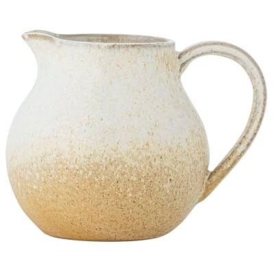 Bloomingville Paula Milchkännchen aus Steingut dekoratives Design, Milchkanne perfekt für deinen Frühstückstisch, mit natürlicher Beschaffenheit, 435 ml Bloomingville Paula Milchkännchen aus Steingut dekoratives Design, Milchkanne perfekt für deinen Frühstückstisch, mit natürlicher Beschaffenheit, 435 ml