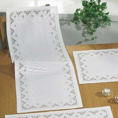 Permin Hardanger Tischläufer Stickpackung Hardanger Zählmuster, Multifarbig Permin Hardanger Tischläufer Stickpackung Hardanger Zählmuster, Multifarbig