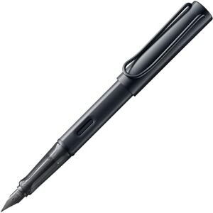 Lamy AL-star black Füller – Füllhalter mit ergonomischem Griff & schwarzer Linkshänder-Stahlfeder (LH) in Strichbreite M – leichtes Aluminiumgehäuse – inkl. Tintenpatrone T 10 blau Lamy AL-star black Füller – Füllhalter mit ergonomischem Griff & schwarzer Linkshänder-Stahlfeder (LH) in Strichbreite M – leichtes Aluminiumgehäuse – inkl. Tintenpatrone T 10 blau