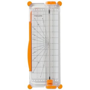 Fiskars SureCut Papierschneidemaschine, A4, Schmale Grundfläche, Papierschneider mit Schnittlinienführung, Weiß/Orange, 1077799 Fiskars SureCut Papierschneidemaschine, A4, Schmale Grundfläche, Papierschneider mit Schnittlinienführung, Weiß/Orange, 1077799