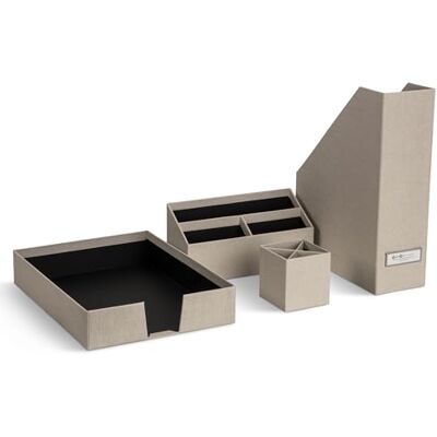 BIGSO BOX OF SWEDEN BIGSO HUGO 4-teiliges Schreibtisch Set mit 1 Stehsammler, 1 Stifthalter, 1 Sortierkasten und 1 Box ohne Deckel – Ordnungssystem aus Faserplatte und Papier in Leinenoptik – beige BIGSO BOX OF SWEDEN BIGSO HUGO 4-teiliges Schreibtisch Set mit 1 Stehsammler, 1 Stifthalter, 1 Sortierkasten und 1 Box ohne Deckel – Ordnungssystem aus Faserplatte und Papier in Leinenoptik – beige
