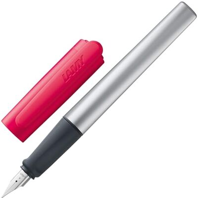 Lamy nexx crimson Füller mit polierter Stahlfeder in Strichbreite M Füller mit rutschfestem Griff dreieckiges Gehäuse aus Aluminium inkl. Tintenpatrone T 10 blau Rechtshänder Lamy nexx crimson Füller mit polierter Stahlfeder in Strichbreite M Füller mit rutschfestem Griff dreieckiges Gehäuse aus Aluminium inkl. Tintenpatrone T 10 blau Rechtshänder