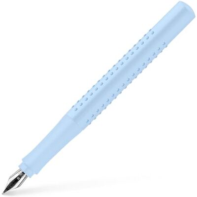 Faber-Castell Füller GRIP 2010 Feder B Sky Blue Füllfederhalter mit ergonomische Griffzone und Edelstahlfeder für besonders weiches Schreiben Faber-Castell Füller GRIP 2010 Feder B Sky Blue Füllfederhalter mit ergonomische Griffzone und Edelstahlfeder für besonders weiches Schreiben