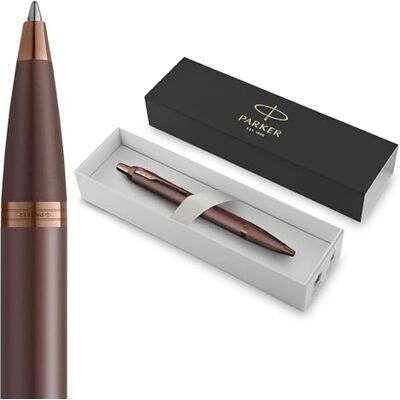 Parker IM Monochrome Kugelschreiber blaue Tinte Oberfläche und Zierteile in Burgunderrot medium Spitze Geschenkbox Parker IM Monochrome Kugelschreiber blaue Tinte Oberfläche und Zierteile in Burgunderrot medium Spitze Geschenkbox