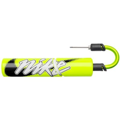 NIKE Ballpumpe Essential Ball Pump Luftpumpe für Fußball Basketball Handball Sport Ballpumpe kompakt tragbar Ball Inflator Training Zubehör, Volt/Volt/White, One Size NIKE Ballpumpe Essential Ball Pump Luftpumpe für Fußball Basketball Handball Sport Ballpumpe kompakt tragbar Ball Inflator Training Zubehör, Volt/Volt/White, One Size