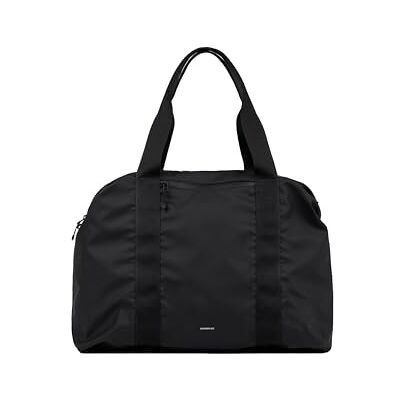 Sandqvist Stream Weekender Bag 49 L, eine wasserdichte Reisetasche mit großzügigem Stauraum. Wird in der Hand oder quer über den Körper getragen. Sandqvist Stream Weekender Bag 49 L, eine wasserdichte Reisetasche mit großzügigem Stauraum. Wird in der Hand oder quer über den Körper getragen.