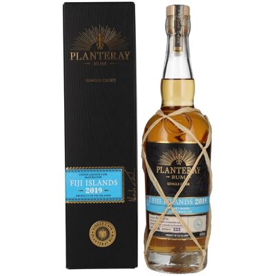 Planteray Rum FIJI 2019 Coffe Liqueur Cask Finish 45,4% Vol. 0,7l in Geschenkbox Planteray Rum FIJI 2019 Coffe Liqueur Cask Finish 45,4% Vol. 0,7l in Geschenkbox