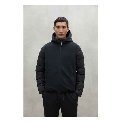 ECOALF für Herren. MCMGAJKRITTS0390W24-319 Kurzjacke Ritter schwarz (M), Lässig, Langarm, Recyceltes Polyester, Nachhaltig ECOALF für Herren. MCMGAJKRITTS0390W24-319 Kurzjacke Ritter schwarz (M), Lässig, Langarm, Recyceltes Polyester, Nachhaltig