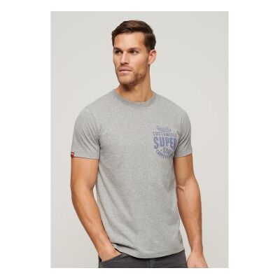 Superdry für Herren. M1011980A T-Shirt mit grauer Copper Label Grafik auf der Brust (XXL), Lässig, Baumwolle, Kurzarm Superdry für Herren. M1011980A T-Shirt mit grauer Copper Label Grafik auf der Brust (XXL), Lässig, Baumwolle, Kurzarm