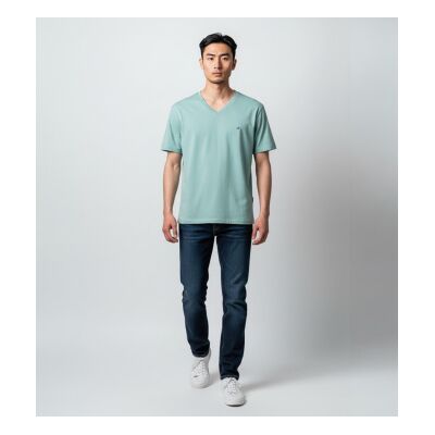 Tommy Hilfiger für Herren. MW0MW39249 T-Shirt mit V-Ausschnitt und türkisfarbener Logostickerei (S), Lässig, Baumwolle, Kurzarm Tommy Hilfiger für Herren. MW0MW39249 T-Shirt mit V-Ausschnitt und türkisfarbener Logostickerei (S), Lässig, Baumwolle, Kurzarm