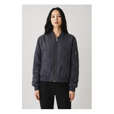Guess für Damen. W5YL08WHDK2 Blaue Logo-Bomberjacke (S), Lässig, Grau, Synthetisch, Langarm Guess für Damen. W5YL08WHDK2 Blaue Logo-Bomberjacke (S), Lässig, Grau, Synthetisch, Langarm