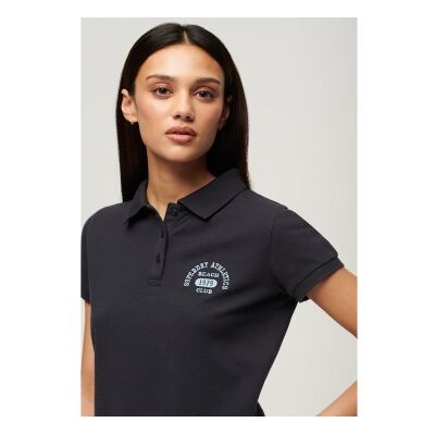 Superdry für Damen. W6011869A Schmal geschnittenes Poloshirt 90s navy (M), Lässig, Baumwolle, Kurzarm Superdry für Damen. W6011869A Schmal geschnittenes Poloshirt 90s navy (M), Lässig, Baumwolle, Kurzarm