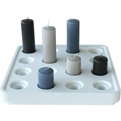 Born in Sweden, Kerzenständer, Stumpastaken Weiss Kerzenhalter aus recyceltem Aluminium Born in Sweden, Kerzenständer, Stumpastaken Weiss Kerzenhalter aus recyceltem Aluminium