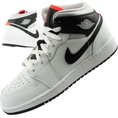 Nike, Damen, Sneakers, Air Jordan Damenschuhe, Sportschuhe, Weiss, Schwarz, (37.5) Nike, Damen, Sneakers, Air Jordan Damenschuhe, Sportschuhe, Weiss, Schwarz, (37.5)