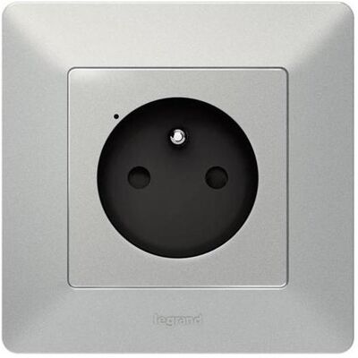 Legrand, Zubehör Schalterprogramm, Dreifachrahmen Valena Life Aluminium (754133) Legrand, Zubehör Schalterprogramm, Dreifachrahmen Valena Life Aluminium (754133)